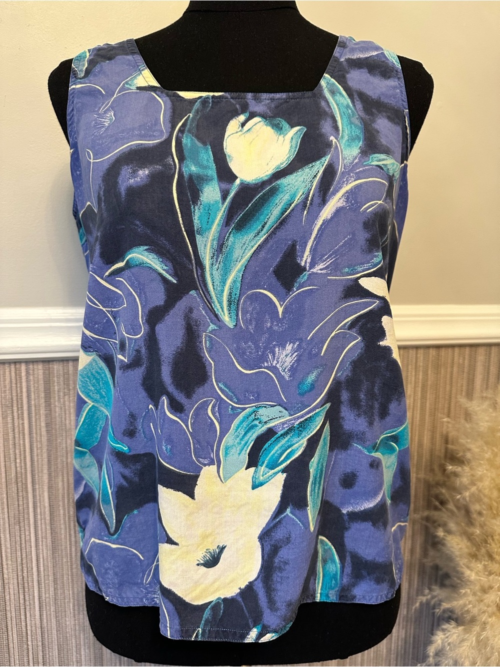 Vintage Lord & Taylor The American Petite 100% Silk Blue Floral Blouse PMed